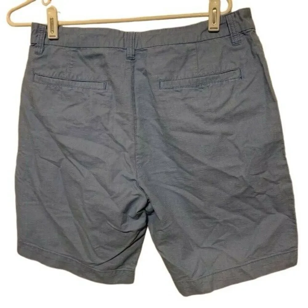 GAP SIZE 32 LIGHT BLUE SHORTS